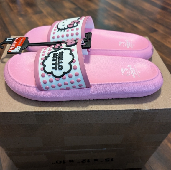 Hello Kitty Sandals - Picture 2 of 8